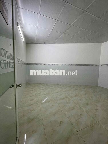 nhà 2 tầng 3 phòng ngủ 2wc có phòng ngủ tầng trệt, gần trường Kim Đồng