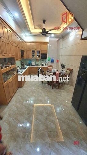Cho thuê nhà 2 tấm full nội thất gần siêu thị Go và bệnh viện 7B 