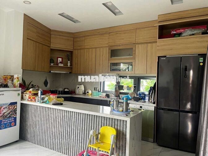 CĂN GÓC- NỞ HẬU ĐƯỜNG 11 TAM BÌNH, 4 PHÒNG NGỦ- CÓ THỂ THUÊ NGẮN HẠN