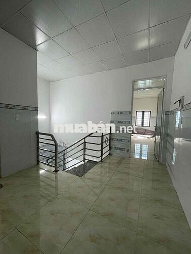 nhà 2 tầng 3 phòng ngủ 2wc có phòng ngủ tầng trệt, gần trường Kim Đồng