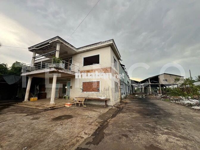 Kho xưởng bãi, văn phòng, khuôn viên 7.000 m² Quốc Lộ 91, lộ Container