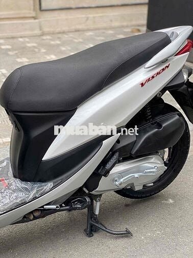 Honda Vision Fi Trắng máy rin êm ,sạch đẹp
