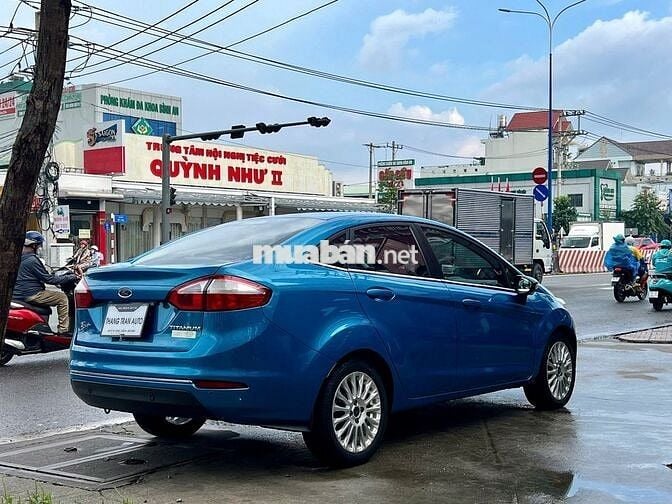 Ford Fiesta Titanium 1.5AT Xanh 110.000 km