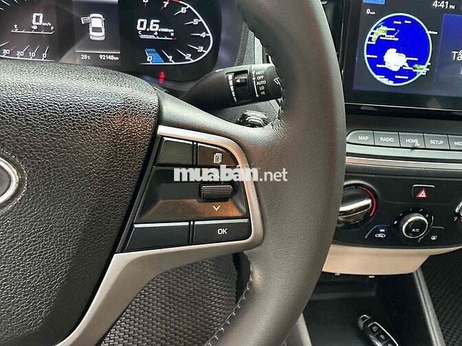 Hyundai Accent 2023 1.4 bản đủ Số sàn