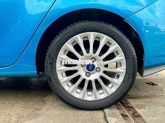 Ford Fiesta Titanium 1.5AT Xanh 110.000 km