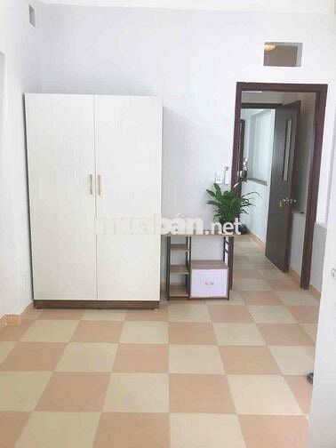 Chính Chủ Cho Thuê Phòng Đẹp Nguyễn Tiểu La Q10 • Gần Sát UEH