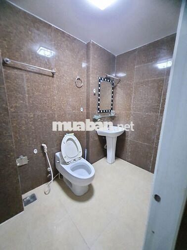 PHÒNG MASTER GÒ VẤP BAN CÔNG TOILET TRONG GIƯỜNG NỆM MÁY GIẶT TỰ DO