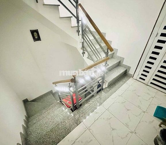 PHÒNG MASTER GÒ VẤP BAN CÔNG TOILET TRONG GIƯỜNG NỆM MÁY GIẶT TỰ DO