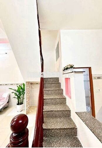 Nhà lê đình cẩn 4x8m 1 trệt 1 lầu 2pn,2wc giáp khu tên lửa tỉnh lộ 10.