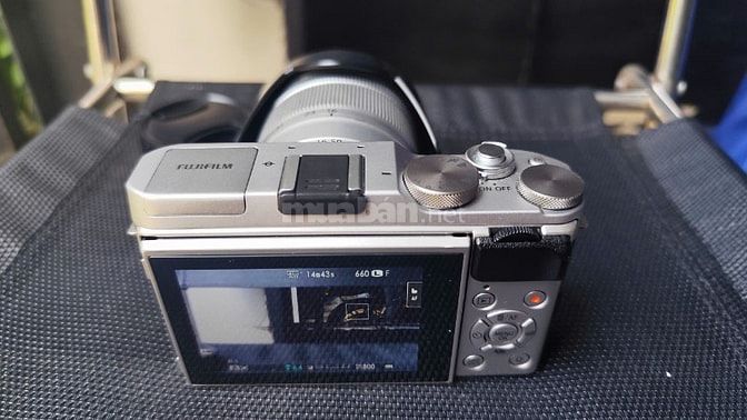 THANH LÝ MÁY ẢNH FUJIFILM X-A3 – NGOẠI HÌNH NHƯ MỚI