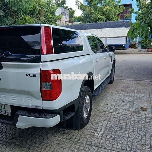 Ford Ranger XLS Next-Gen 2024 2.0L 4x2 AT Trắng