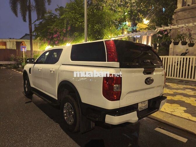 Ford Ranger XLS Next-Gen 2024 2.0L 4x2 AT Trắng