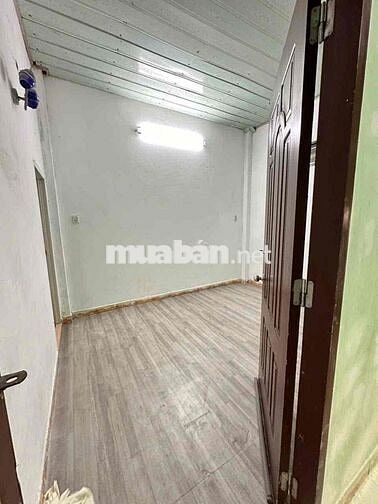 cho thuê nhà hxh phạm phú thứ p11 tb. DT: 4m x 20m 1 lầu giá 13tr