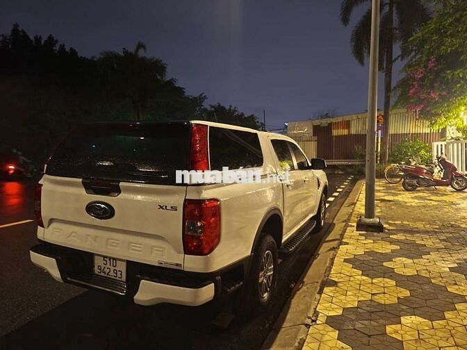 Ford Ranger XLS Next-Gen 2024 2.0L 4x2 AT Trắng