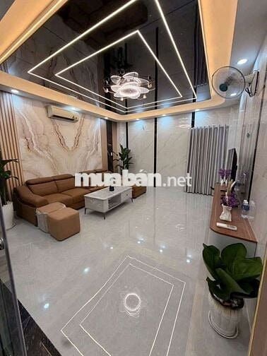 Nhà có thang máy đường số 5 bình long nguyễn sơn nối dài 4x16m 4 lầu.