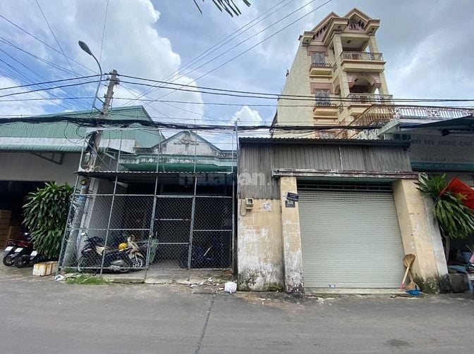 Bán nhà xưởng 290m2 - đường rộng 8m - Nguyễn Văn Quá, Quận 12, 13 tỷ