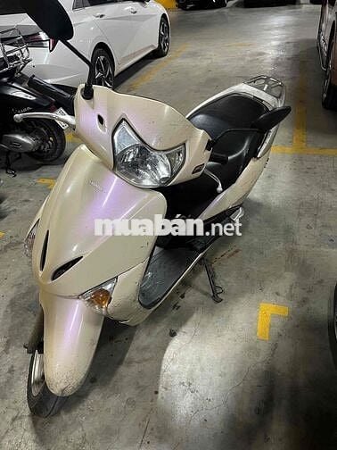 Honda Lead 110 2009 màu Kem