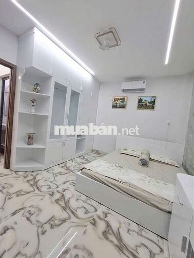 Nhà khu đồng bộ có thang máy 1 sẹc hương lộ 2 dt 4x19m lửng 3 lầu 5pn.