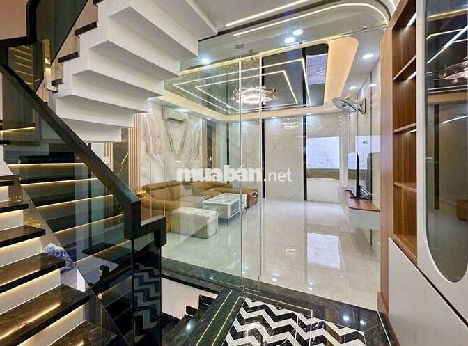 Nhà có thang máy đường số 5 bình long nguyễn sơn nối dài 4x16m 4 lầu.