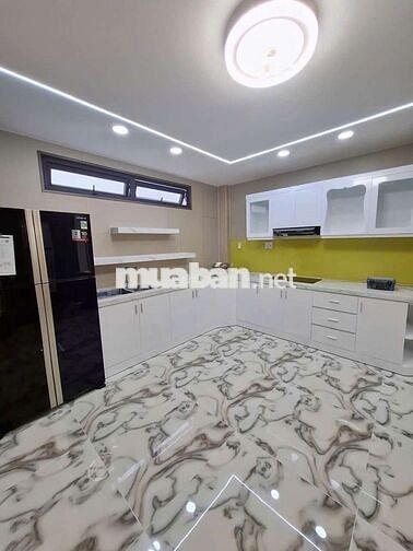 Nhà khu đồng bộ có thang máy 1 sẹc hương lộ 2 dt 4x19m lửng 3 lầu 5pn.