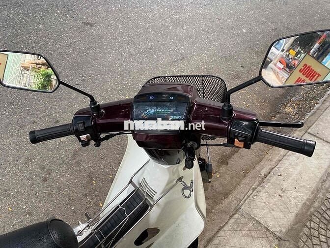 Honda Dream Thái Nâu, Trắng
