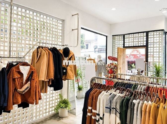 Cho thuê mặt bằng thương mại 3 mặt tiền 