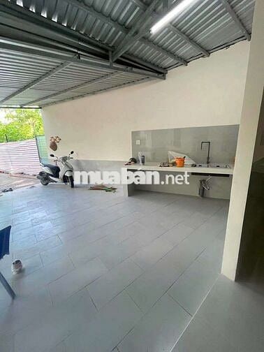 Nhà sân vườn nghĩ dưỡng 300m2 mới đẹp ô tô tới nhà