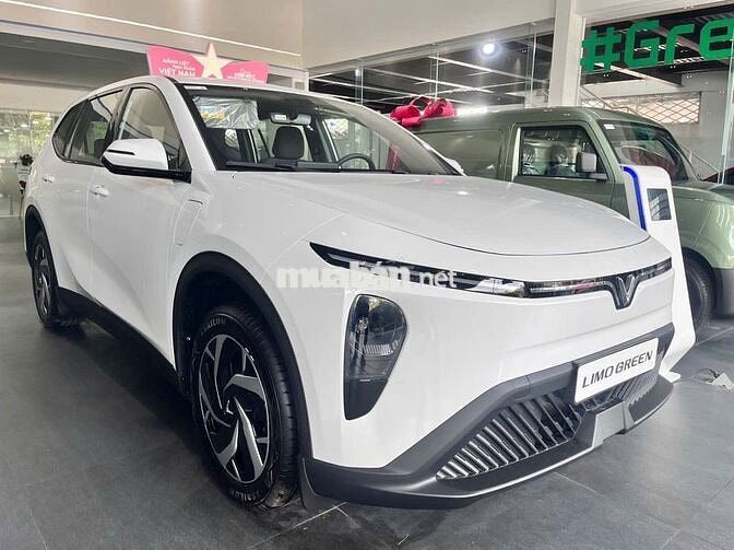 VFMPV7  7 CHỖ:  GIÁ 730 TRIỆU - TRẢ GÓP 90 TRIỆU