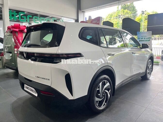 VFMPV7  7 CHỖ:  GIÁ 730 TRIỆU - TRẢ GÓP 90 TRIỆU