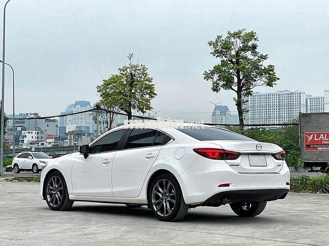 Mazda 6 2.0 Premium 2020 Trắng CỰC ĐẸP