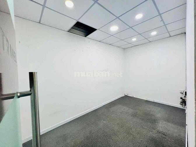 Cho thuê VP Nguyễn Xí 150m2, lót thảm, sẵn fitout, vào làm được ngay