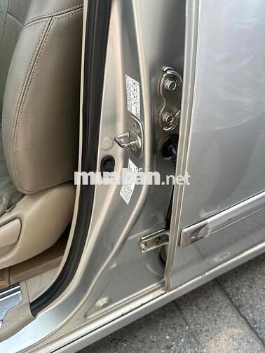Toyota Innova 2014 7 chỗ Sàn Xăng Bạc