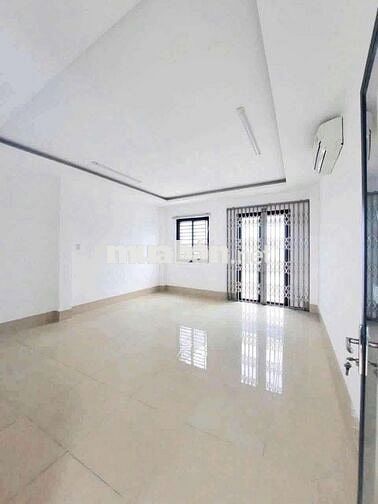 CHO THUÊ NHÀ 04 TẦNG - MẶT TIỀN ĐƯỜNG NGUYỄN VĂN CỪ - TP CÂN THƠ