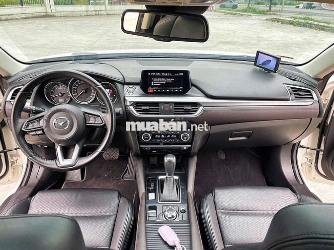 Mazda 6 2.0 Premium 2020 Trắng CỰC ĐẸP