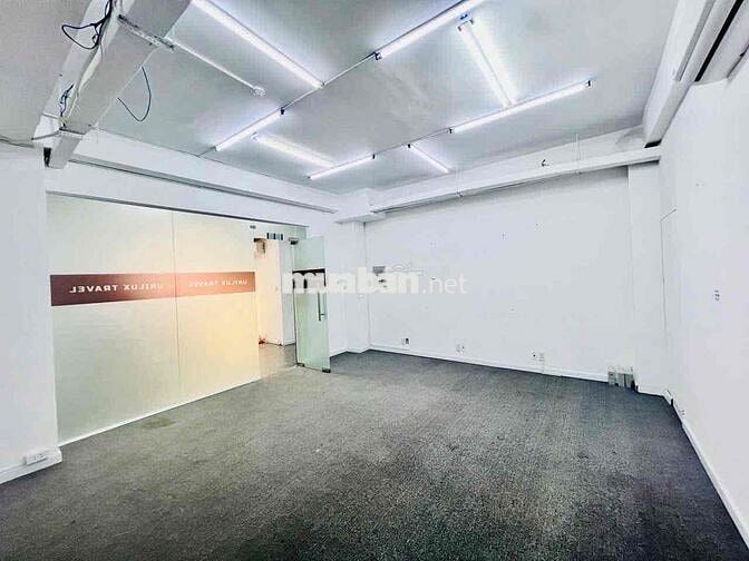 Cho thuê VP Nguyễn Xí 150m2, lót thảm, sẵn fitout, vào làm được ngay