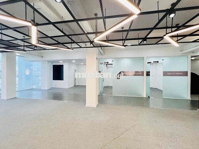 Cho thuê VP Nguyễn Xí 150m2, lót thảm, sẵn fitout, vào làm được ngay