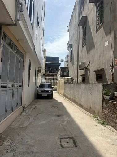 Lãi ngân hàng cao cần bán gấp mảnh đất 30m2 Thanh Am Long Biên