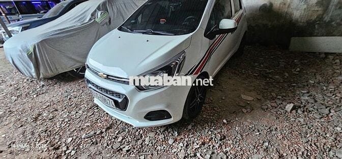 Chevrolet Spark 2018 Trắng 5 chỗ