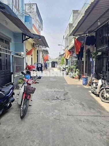 Cho thuê nhà Nguyên Căn giá 3,5tr / tháng Dĩ An