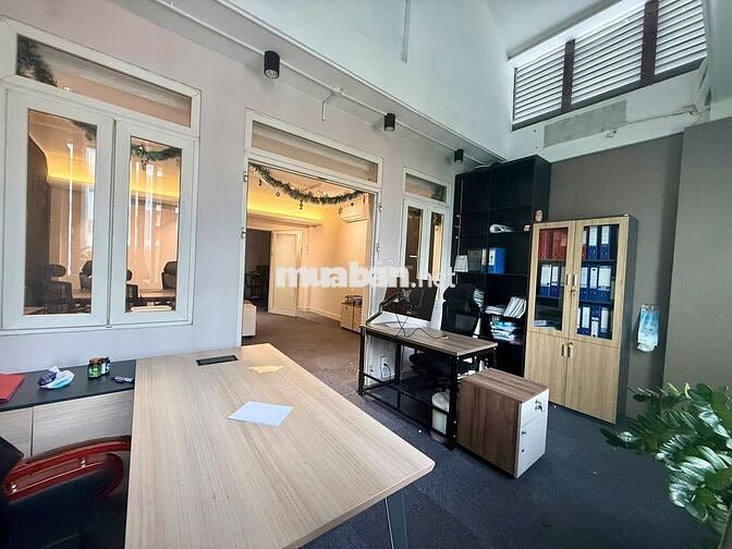 Cho thuê Văn phòng đầy đủ nội thất, chỉ cần vào làm việc luôn