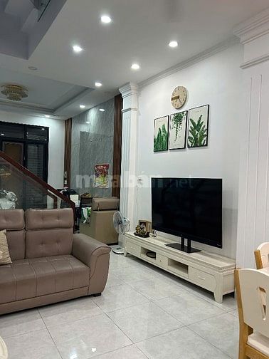 CHO THUÊ NHÀ NGUYÊN CĂN FULL NỘI THẤT GIÁ 16 TRIỆU GẦN AEONMALL 