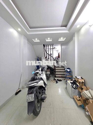 gần phố Bạch Mai 30m2x5T giá nhỉnh 5 tỷ sổ CC có TL bao QH