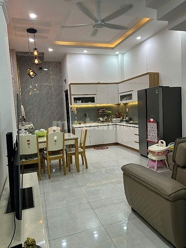 CHO THUÊ NHÀ NGUYÊN CĂN FULL NỘI THẤT GIÁ 16 TRIỆU GẦN AEONMALL 