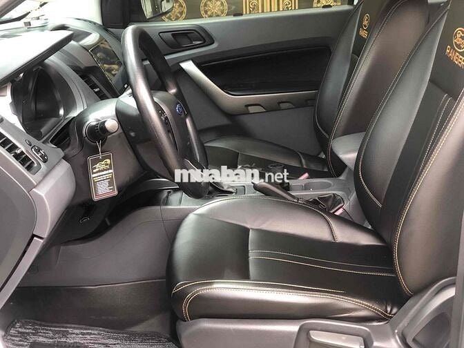 Ford Ranger XLS 2016 Tự động Trắng