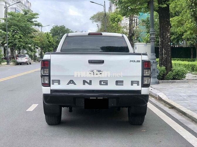 Ford Ranger XLS 2016 Tự động Trắng