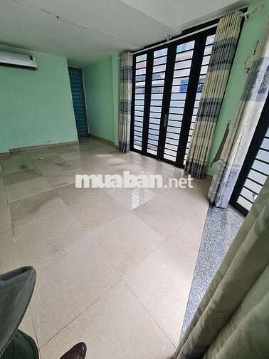cho Thuê mặt bằng 26m², có sân trước 25m², hẻm hông 6m