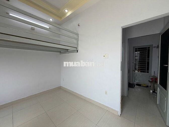 Duplex bancol cửa sổ trời thoáng sạch sẽ giá rẻ