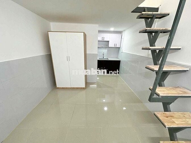 Nhà 1 Trệt 1 lửng . Có Sẵn Nội Thất