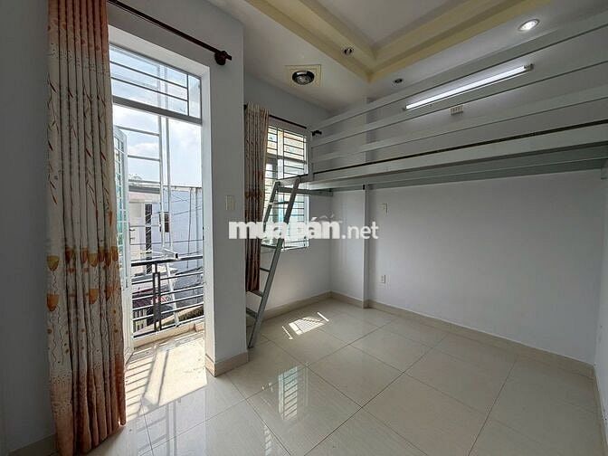 Duplex bancol cửa sổ trời thoáng sạch sẽ giá rẻ