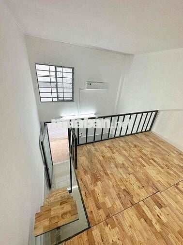 Nhà 1 Trệt 1 lửng . Có Sẵn Nội Thất